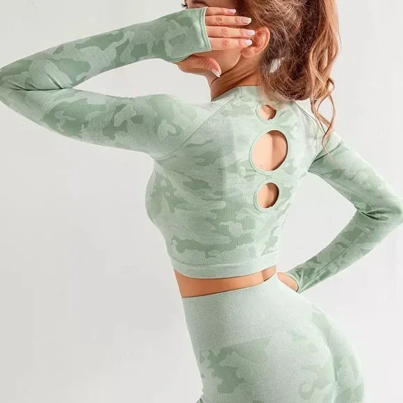 3Pc Camo Green Seamless set (Leggings, Bra, Long Sleeve Crop Top) - Picture 3 of 12